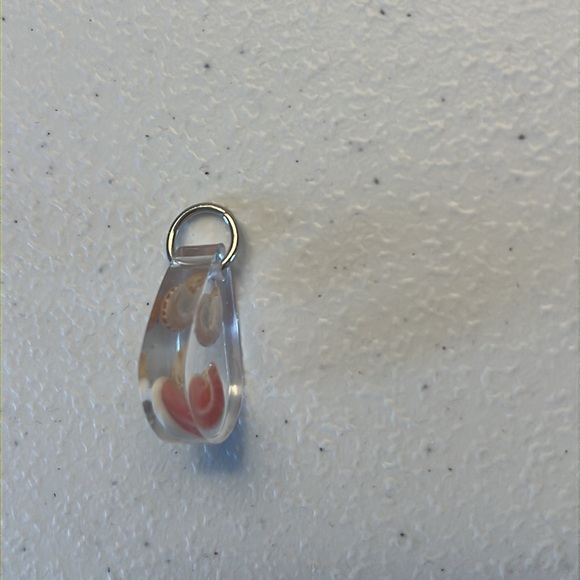 Handmade pendant with 2 seashells with mixed colors. - Picture 5 of 5